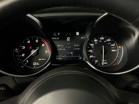 Used 2023 Alfa Romeo Giulia Veloce image 15
