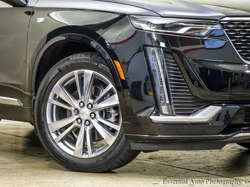 Certified 2024 Cadillac XT6 Premium Luxury w/ LPO, Floor Liner Package AWD/4WD image 4