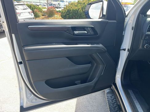 Used 2025 Chevrolet Tahoe Z71 AWD/4WD image 7