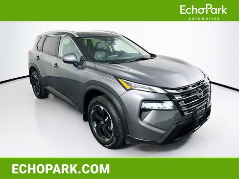 Used 2024 Nissan Rogue SV w/ SV Premium Package image 1