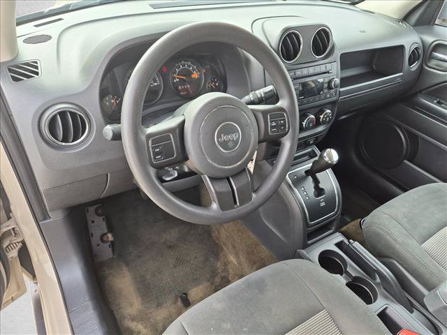 Used 2016 Jeep Patriot Sport w/ Power Value Group FWD image 10