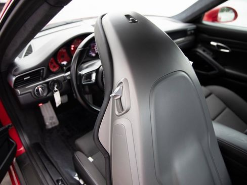 Certified 2019 Porsche 911 Carrera 4 GTS image 21