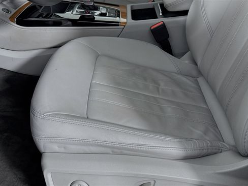 Used 2022 Audi Q5 2.0T Premium Plus image 18