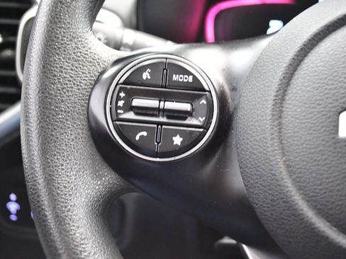 Used 2024 Kia Soul LX w/ Option Group 015 FWD image 22