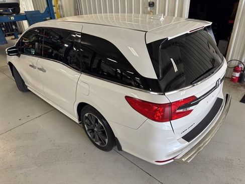 Used 2022 Honda Odyssey Elite image 8