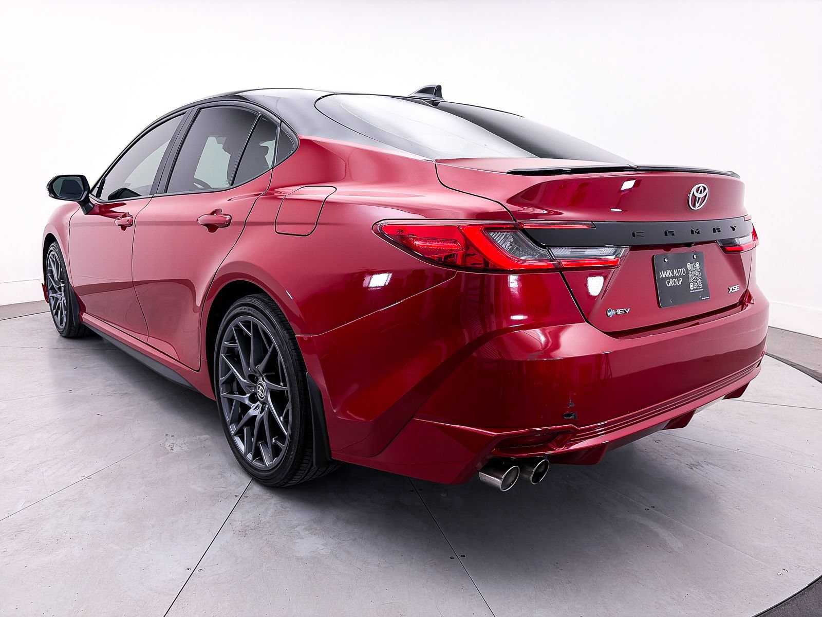 Used 2025 Toyota Camry XSE w/ Premium Package FWD image 18