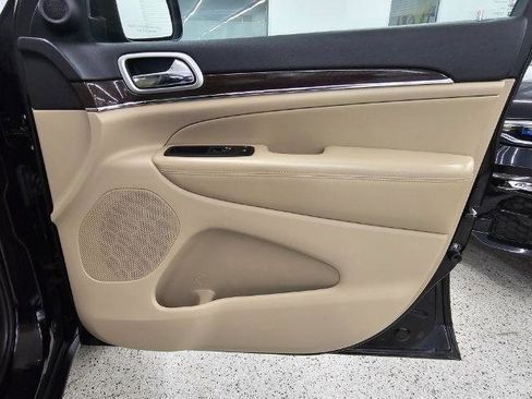 Used 2018 Jeep Grand Cherokee Limited w/ Trailer Tow Group IV image 27