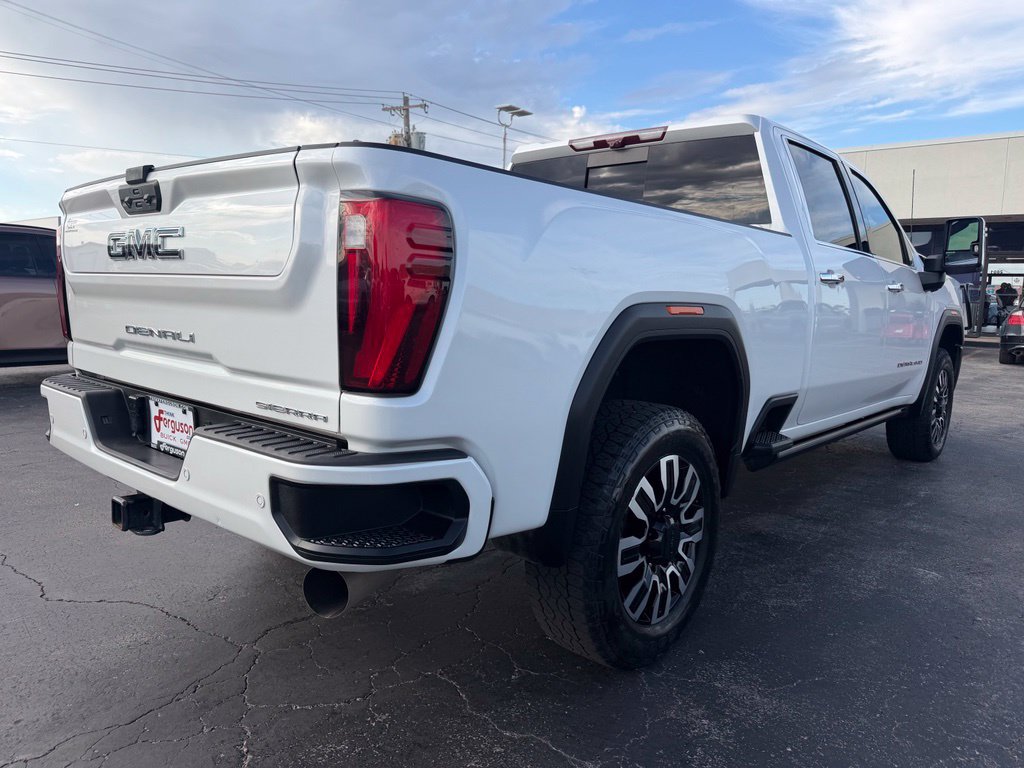 Used 2024 GMC Sierra 2500 Denali Ultimate AWD/4WD image 3
