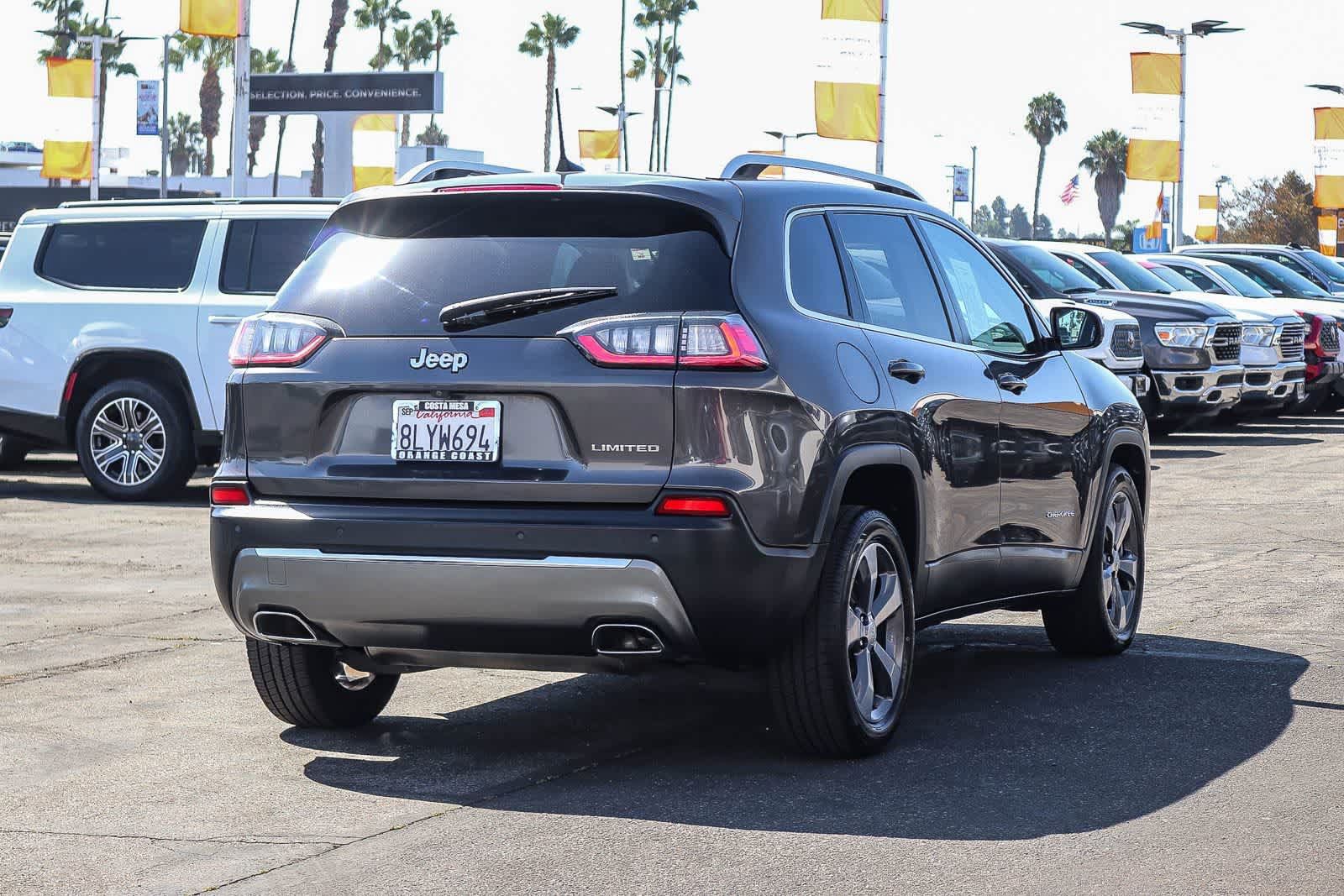 Used 2019 Jeep Cherokee Limited FWD image 4