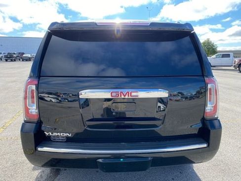 Used 2017 GMC Yukon Denali w/ Open Road Package image 4