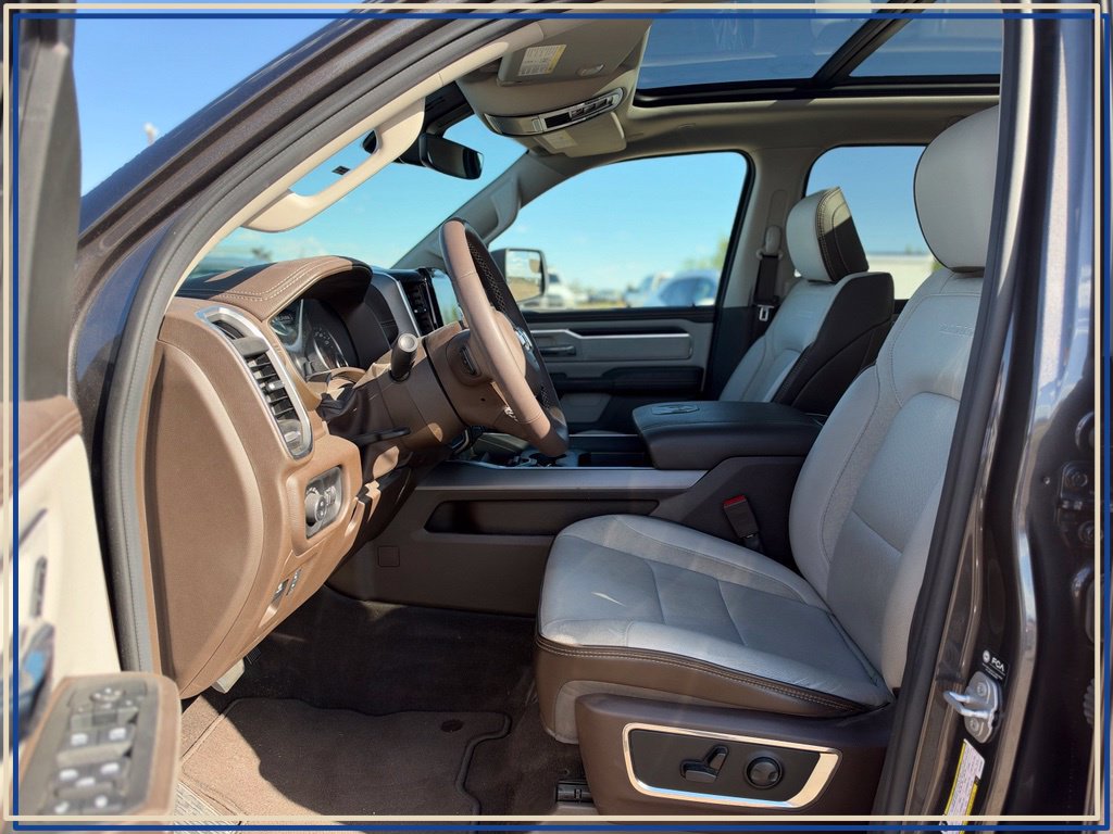 Used 2026 RAM 1500 Laramie AWD/4WD image 2