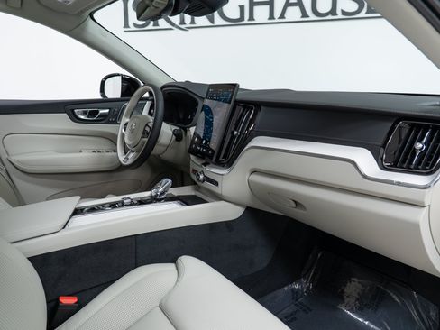 New 2026 Volvo XC60 T8 Ultra w/ Protection Package Premier AWD/4WD image 21
