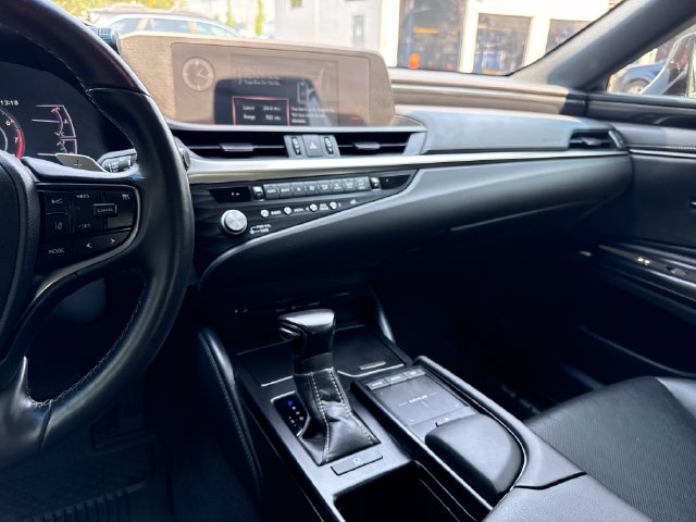 Used 2021 Lexus ES 250 AWD/4WD image 21