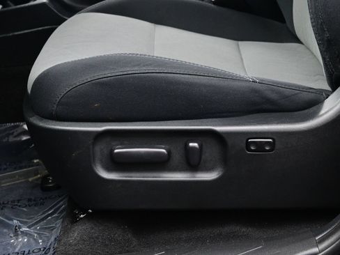 Used 2020 Toyota Tacoma TRD Sport RWD image 11