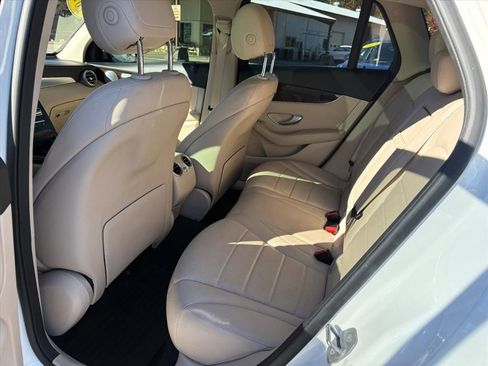 Used 2021 Mercedes-Benz GLC 300 image 20