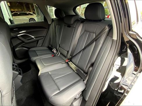 New 2025 Audi Q5 Premium Plus image 9