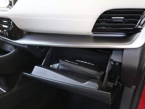 Used 2022 Nissan Rogue SV AWD/4WD image 50