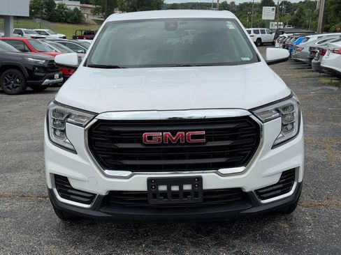 Used 2024 GMC Terrain SLE FWD image 11