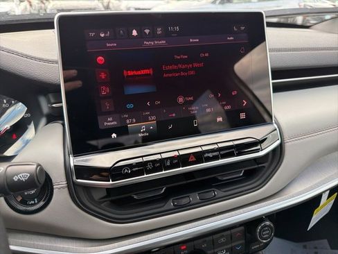 New 2026 Jeep Compass Limited image 12