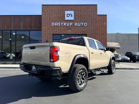 Used 2024 Chevrolet Colorado ZR2 w/ Technology Package image 8