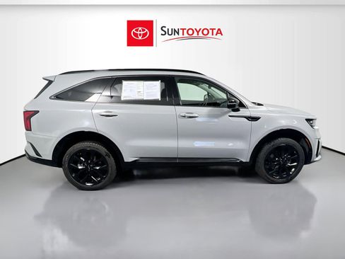 Used 2022 Kia Sorento SX AWD/4WD image 2