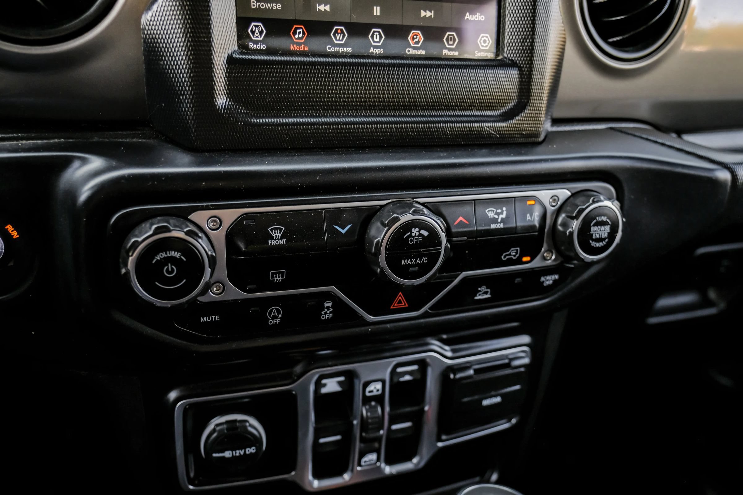 Used 2023 Jeep Gladiator Sport AWD/4WD image 33