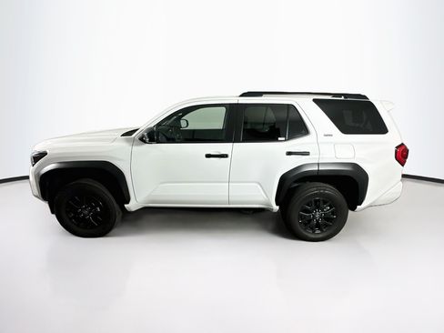 Used 2026 Toyota 4Runner SR5 AWD/4WD image 4