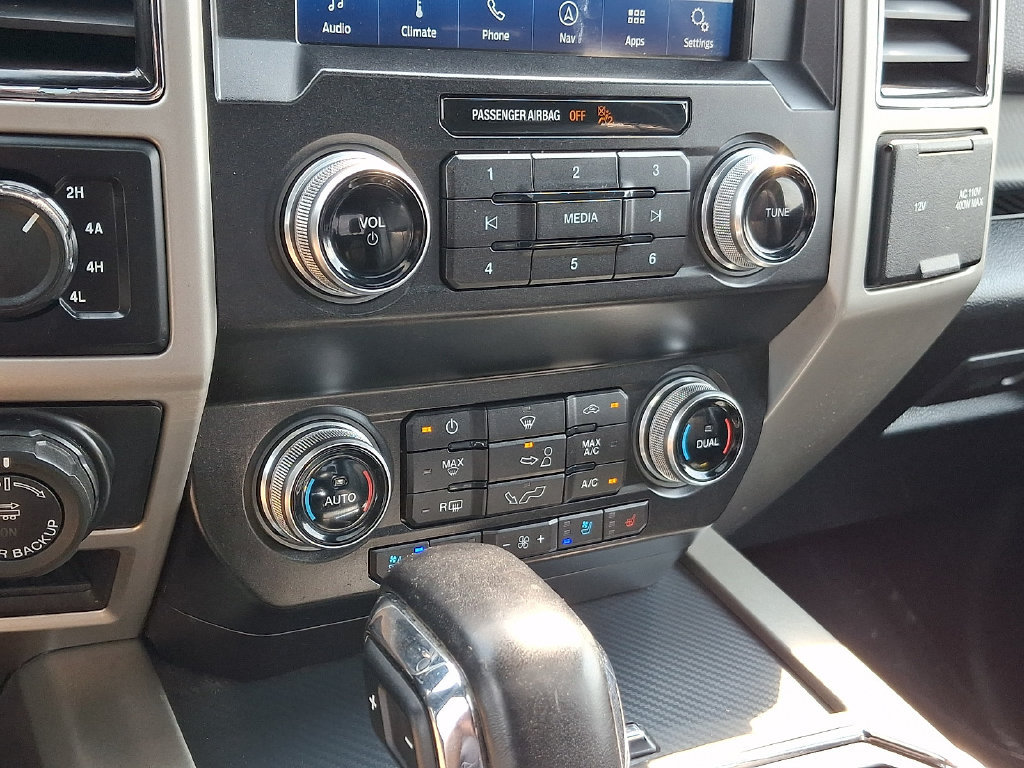Used 2019 Ford F150 Lariat w/ Equipment Group 502A Luxury AWD/4WD image 16