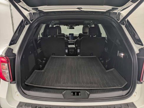 Used 2020 Ford Explorer ST w/ ST Street Pack image 33