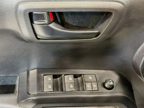Used 2023 Toyota Tacoma SR AWD/4WD image 16