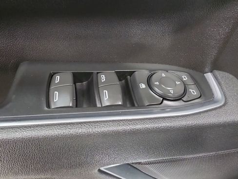 Used 2025 Chevrolet Silverado 2500 LT w/ Convenience Package AWD/4WD image 16