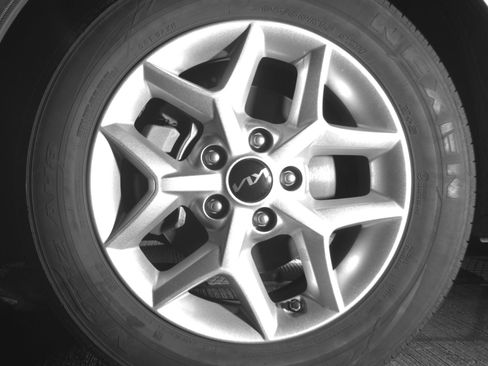Used 2025 Kia Soul LX w/ LX Technology Package FWD image 12