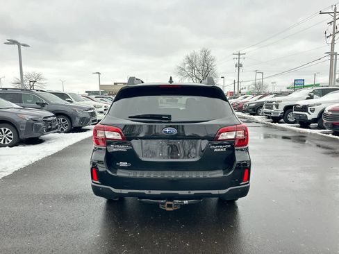 Used 2017 Subaru Outback 2.5i Limited image 12