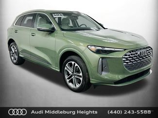 Certified 2025 Audi Q5 Premium w/ Convenience Package AWD/4WD 360° Tour