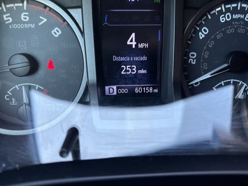 Used 2019 Toyota Tacoma TRD Sport w/ Technology Package image 10