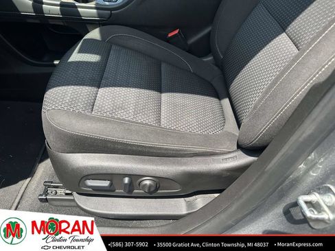 Certified 2023 GMC Acadia SLE w/ LPO, Cargo Package AWD/4WD image 18