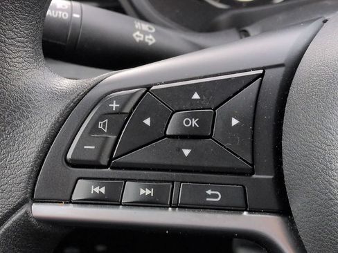 Used 2025 Nissan Altima 2.5 SV FWD image 20