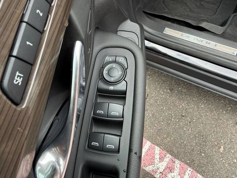 Used 2022 GMC Terrain Denali w/ Black Diamond Edition AWD/4WD image 13