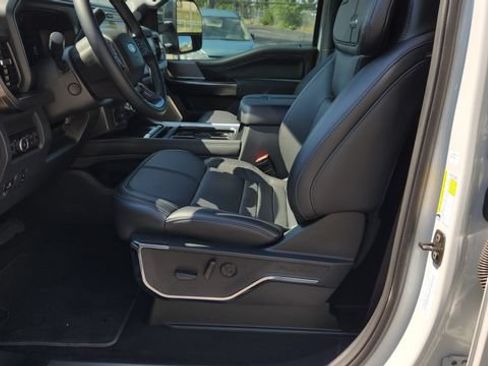 Used 2026 Ford F350 Platinum AWD/4WD image 16