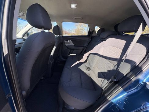 Used 2018 Kia Niro LX FWD image 20