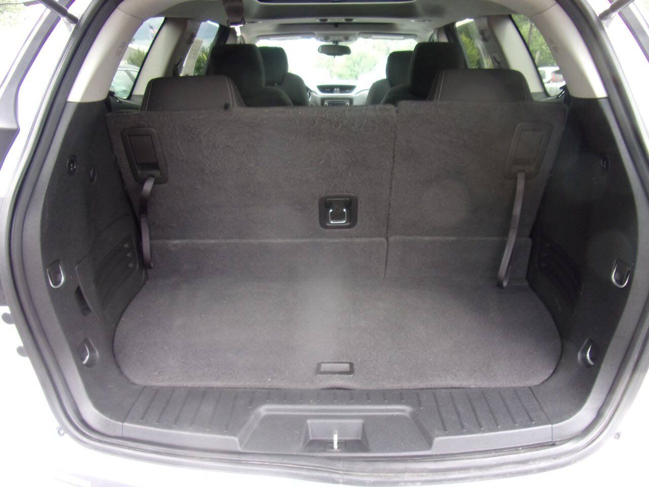 Used 2017 Chevrolet Traverse LT w/ Style and Technology Package AWD/4WD image 22