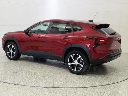 Used 2024 Chevrolet Trax RS w/ Driver Confidence Package FWD image 6