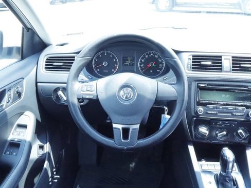 Used 2012 Volkswagen Jetta SE FWD image 15