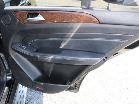 Used 2012 Mercedes-Benz ML 350 4MATIC image 24