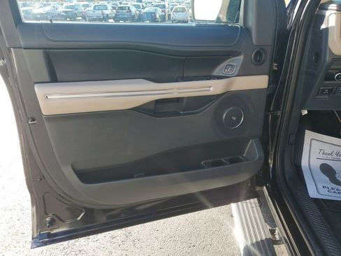 Used 2024 Ford Expedition Max Limited image 13