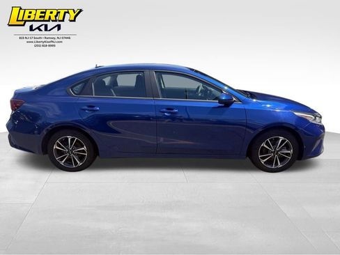 Used 2023 Kia Forte LXS FWD image 8