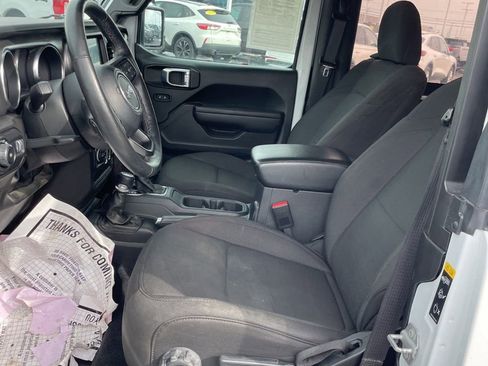 Used 2023 Jeep Wrangler Sport S image 21