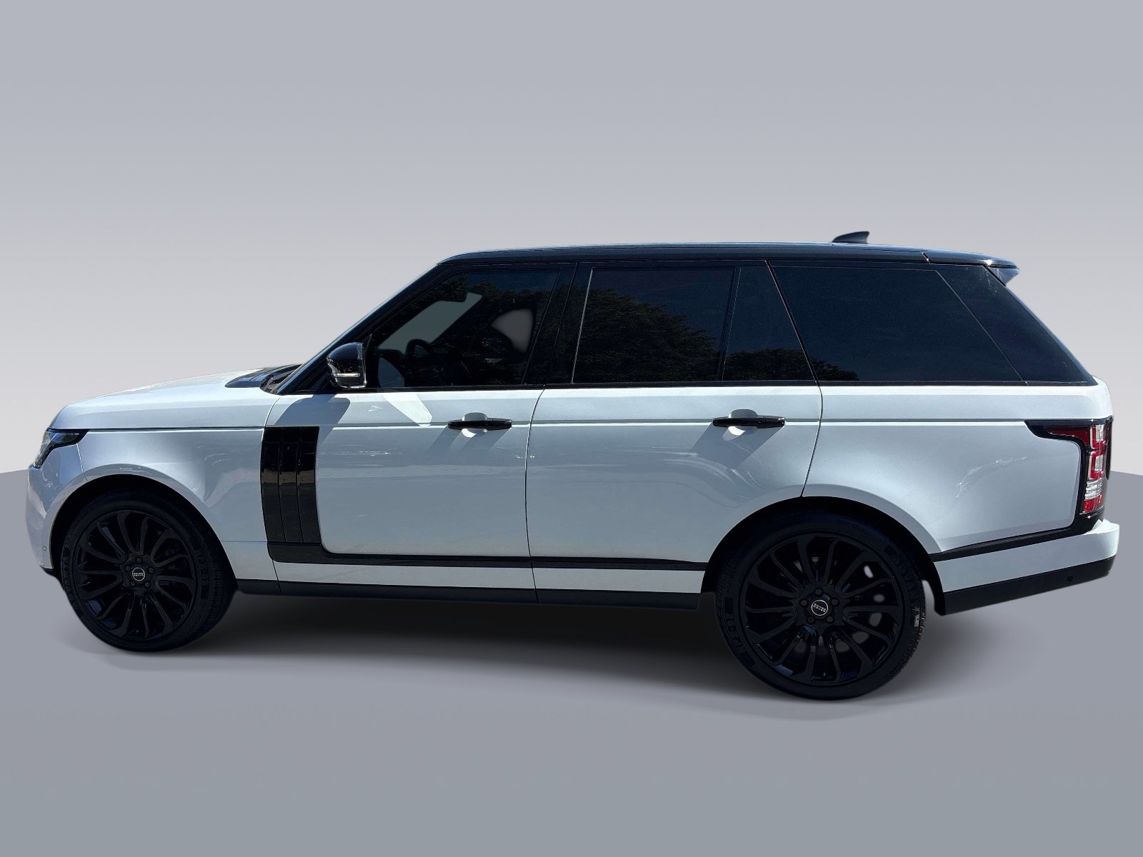 Used 2017 Land Rover Range Rover Supercharged AWD/4WD image 6