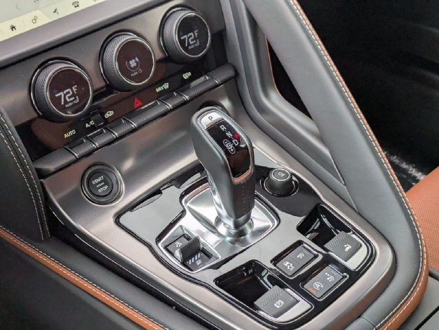 Certified 2024 Jaguar F-TYPE R AWD/4WD image 9