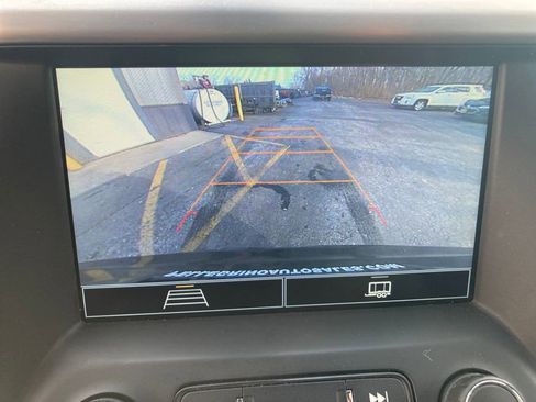 Used 2021 GMC Acadia SLE w/ Driver Convenience Package image 24